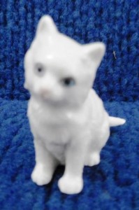 cat figurine